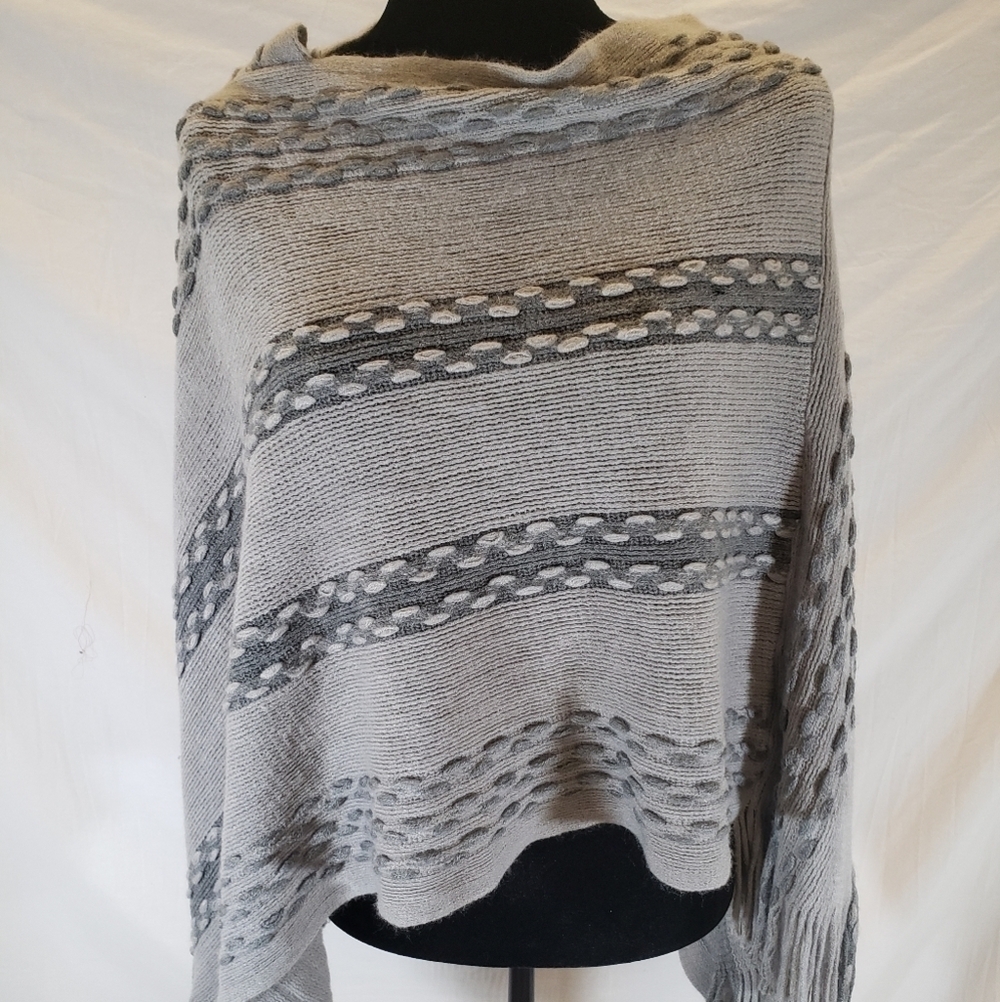 Passion 4 Fashion Gray Shawl/Covering With Fringes one size